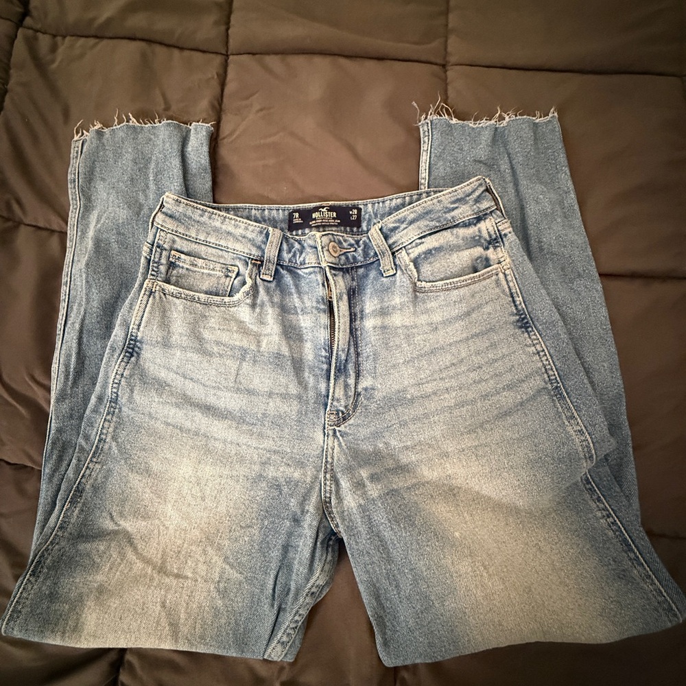 Hollsiter High Rise Mom Jeans